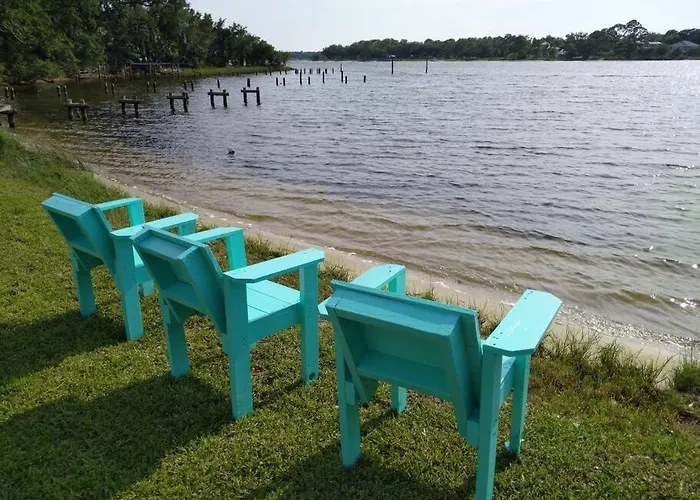 Villa Waterfront Retreat Pensacola